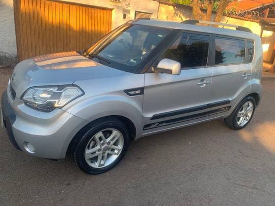 Carro 1.6 U.103 16V GASOLINA 4P MANUAL