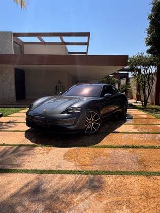 Carro 4S ELÉTRICO
