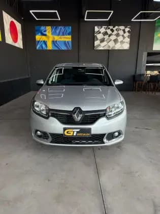 Carro 1.6 DYNAMIQUE 8V FLEX 4P AUTOMATIZADO