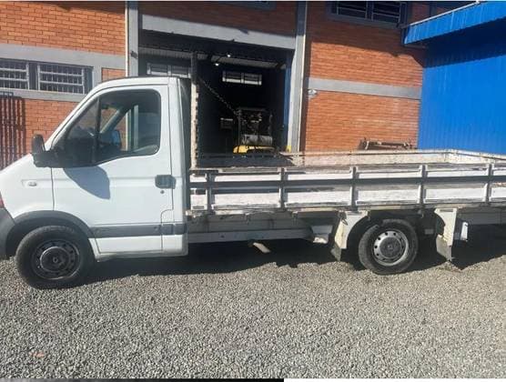 Carro 2.5 DCI CHASSI CABINE L2H1 16V DIESEL 2P MANUAL