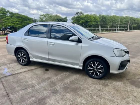 Carro 1.5 PLATINUM SEDAN 16V FLEX 4P AUTOMÁTICO