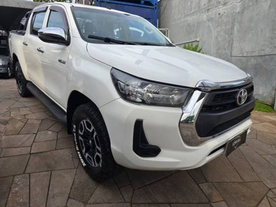Carro 2.8 D-4D TURBO DIESEL CD POWER PACK 4X4 MANUAL