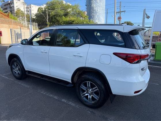 Carro 2.7 SR 4X2 16V FLEX 4P AUTOMÁTICO