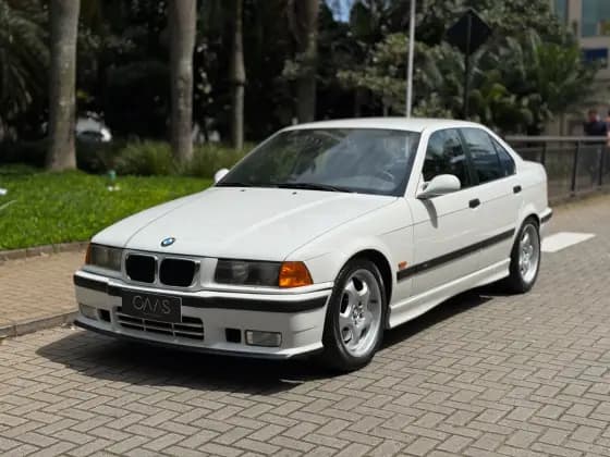 Carro 3.2 I6 GASOLINA SEDAN AUTOMÁTICO