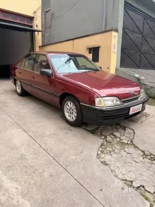 Carro 2.0 MPFI GLS 8V GASOLINA 4P MANUAL