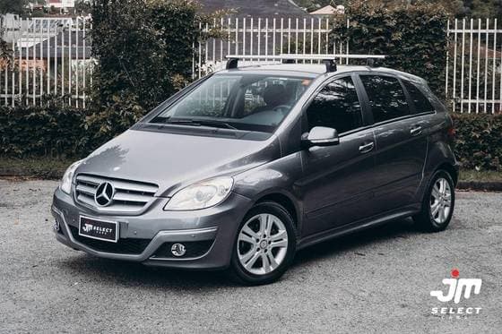 Carro 1.7 8V GASOLINA 4P AUTOMÁTICO