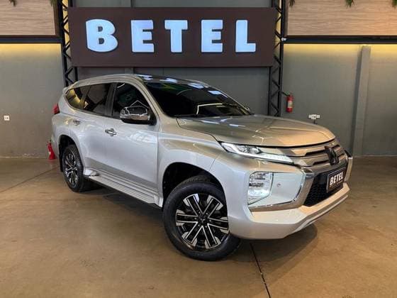 Carro 2.4 16V MIVEC TURBO DIESEL HPE-S AWD AUTOMÁTICO