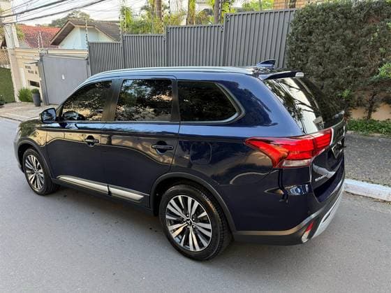 Carro 2.0 MIVEC GASOLINA HPE AUTOMÁTICO