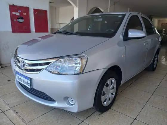 Carro 1.5 X SEDAN 16V FLEX 4P MANUAL