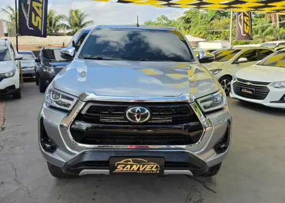 Carro 2.8 D-4D TURBO DIESEL CD SRX 4X4 AUTOMÁTICO