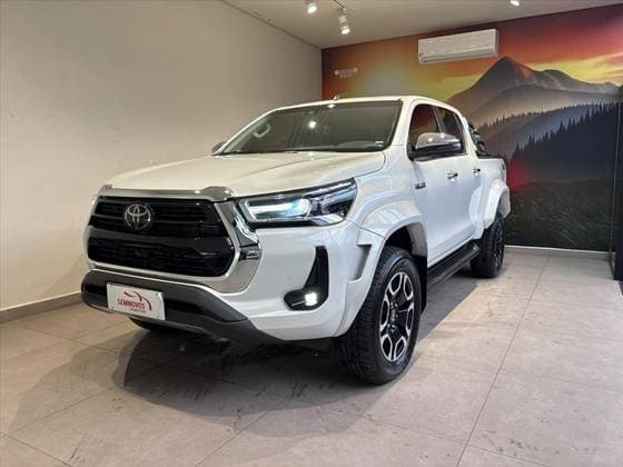 Carro 2.8 D-4D TURBO DIESEL CD SRX PLUS 4X4 AUTOMÁTICO