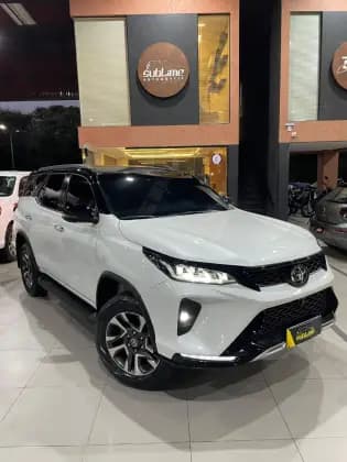 Carro 2.8 D-4D TURBO DIESEL DIAMOND 7L 4X4 AUTOMÁTICO