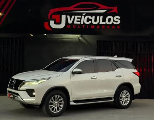 Carro 2.8 D-4D TURBO DIESEL SRX 7L 4X4 AUTOMÁTICO