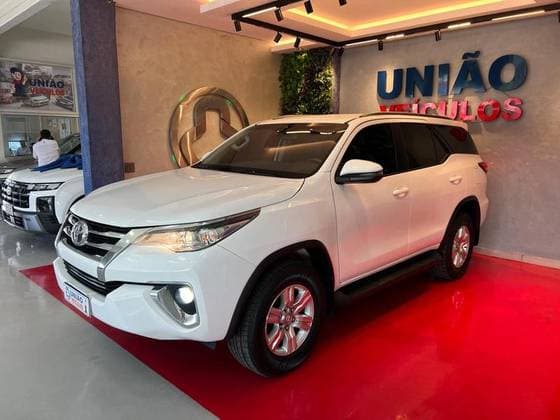 Carro 2.7 SR 7 LUGARES 4X2 16V FLEX 4P AUTOMÁTICO
