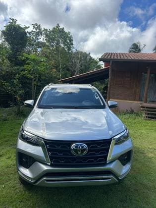 Carro 2.8 D-4D TURBO DIESEL SRX 7L 4X4 AUTOMÁTICO