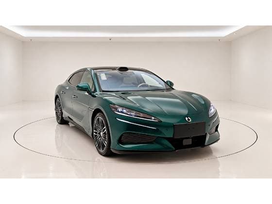 Carro 100 KW ELÉTRICO AWD