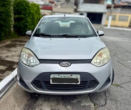 Carro 1.6 MPI CLASS SEDAN 8V FLEX 4P MANUAL