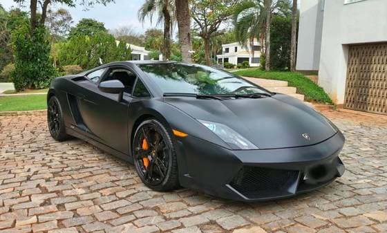 Carro 5.2 V10 GASOLINA LP560-4 E-GEAR