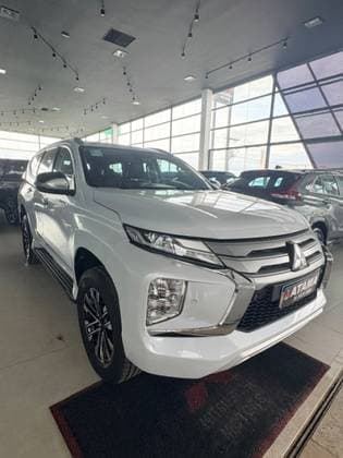 Carro 2.4 16V MIVEC TURBO DIESEL HPE AWD AUTOMÁTICO