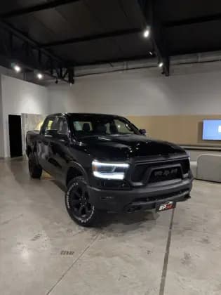 Carro 5.7 V8 GASOLINA REBEL CD 4X4 AUTOMÁTICO