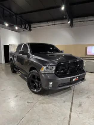 Carro 5.7 V8 GASOLINA LARAMIE NIGHT EDITION CD 4X4 AUTOMÁTICO
