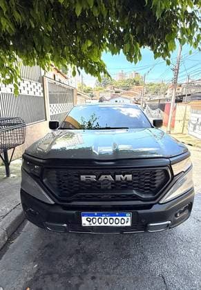 Carro 2.0 TURBO DIESEL REBEL 4X4 AUTOMÁTICO
