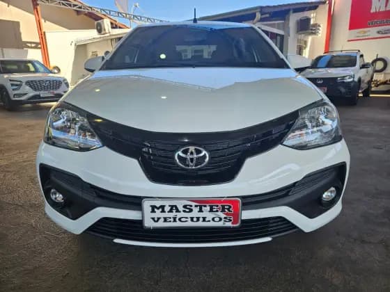 Carro 1.5 X SEDAN 16V FLEX 4P AUTOMÁTICO