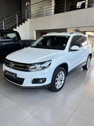 Carro 2.0 TSI 16V TURBO GASOLINA 4P TIPTRONIC
