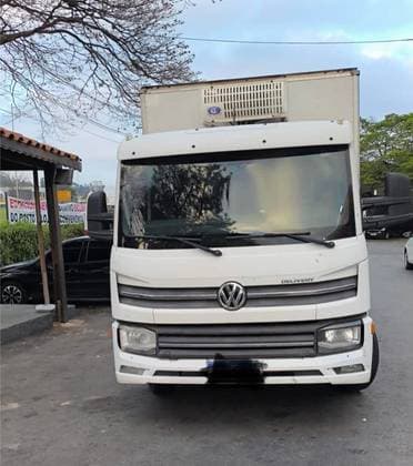 Carro 2.8 TURBO DIESEL CHASSI 4X2 MANUAL