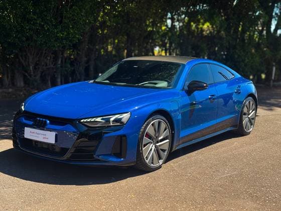 Carro ELÉTRICO QUATTRO