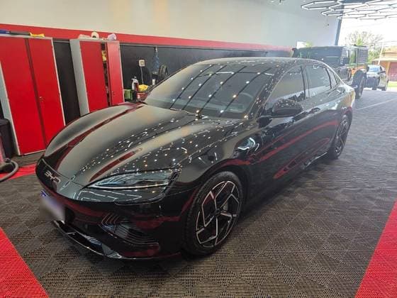 Carro 82,5 KW ELÉTRICO AWD