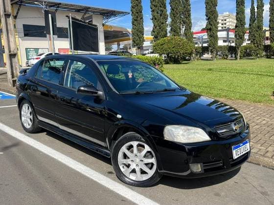 Carro 2.0 MPFI ADVANTAGE 8V FLEX 4P MANUAL