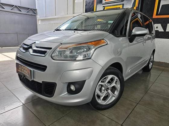 Carro 1.5 FLEX TENDANCE MANUAL