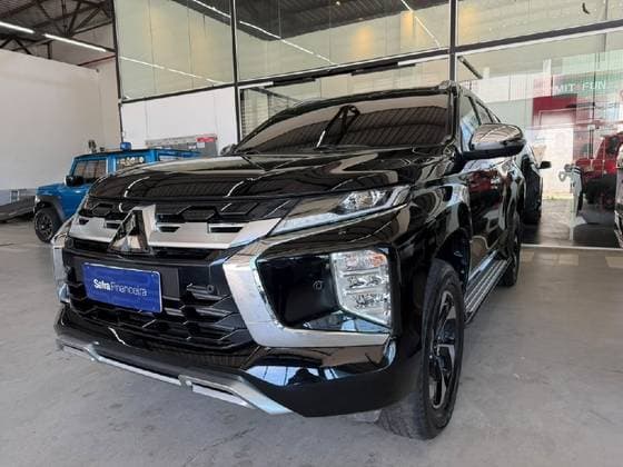 Carro 2.4 16V MIVEC TURBO DIESEL HPE-S AWD AUTOMÁTICO