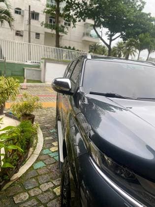 Carro 2.4 16V MIVEC TURBO DIESEL HPE AWD AUTOMÁTICO