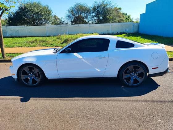 Carro 3.7 V6 GASOLINA AUTOMÁTICO