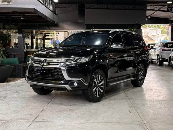 Carro 2.4 16V MIVEC TURBO DIESEL HPE AWD AUTOMÁTICO