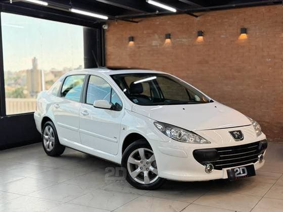 Carro 1.6 PRESENCE PACK SEDAN 16V FLEX 4P MANUAL