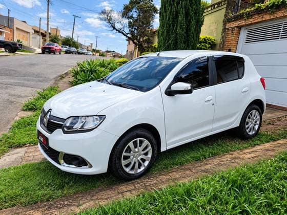 Carro 1.6 EXPRESSION 8V FLEX 4P MANUAL