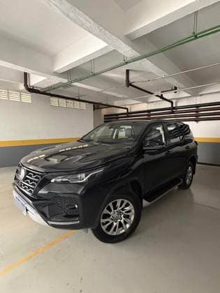 Carro 2.8 D-4D TURBO DIESEL SRX 7L 4X4 AUTOMÁTICO