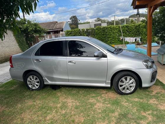Carro 1.5 XLS SEDAN 16V FLEX 4P AUTOMÁTICO