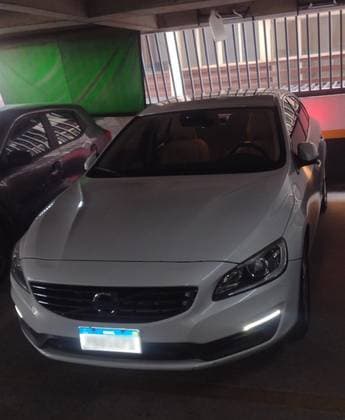 Carro 2.0 T4 MOMENTUM GASOLINA 4P AUTOMÁTICO