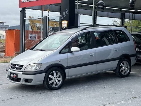 Carro 2.0 MPFI ELITE 8V FLEX 4P AUTOMÁTICO