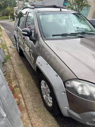 Carro 1.8 MPI ADVENTURE WEEKEND 8V FLEX 4P MANUAL