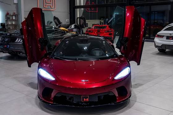 Carro 4.0 V8 TURBO GASOLINA SSG