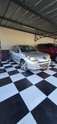 Carro 1.6 QUIKSILVER 16V FLEX 4P MANUAL