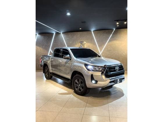 Carro 2.8 D-4D TURBO DIESEL CD SR 4X4 AUTOMÁTICO