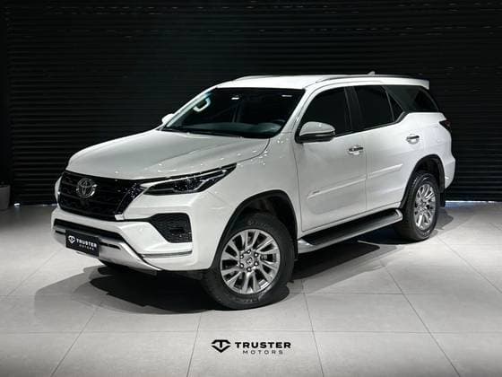 Carro 2.8 D-4D TURBO DIESEL SRX 4X4 AUTOMÁTICO