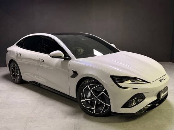 Carro 82,5 KW ELÉTRICO AWD