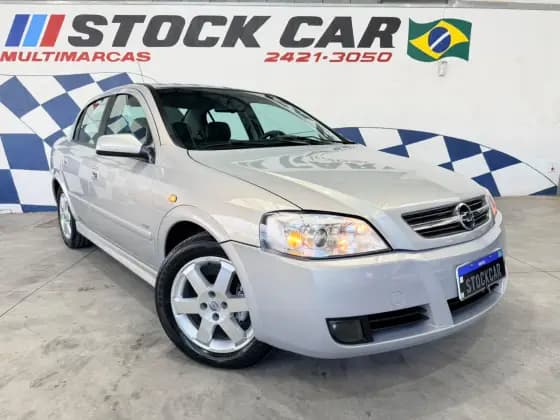 Carro 2.0 MPFI ELITE SEDAN 8V FLEX 4P MANUAL